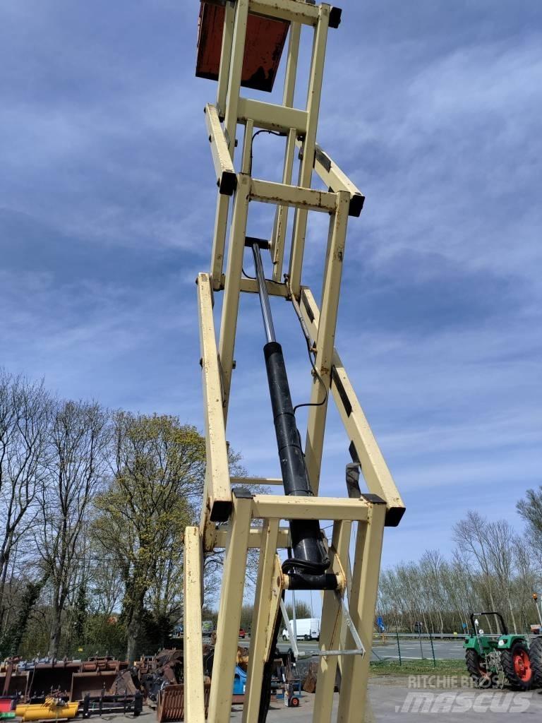 JLG 2646 E 3 Šķerveida pacēlāji