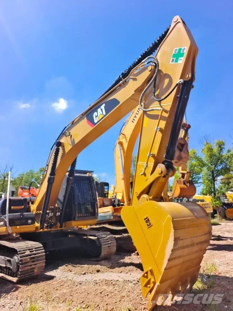 CAT 324 D2L Kāpurķēžu ekskavatori