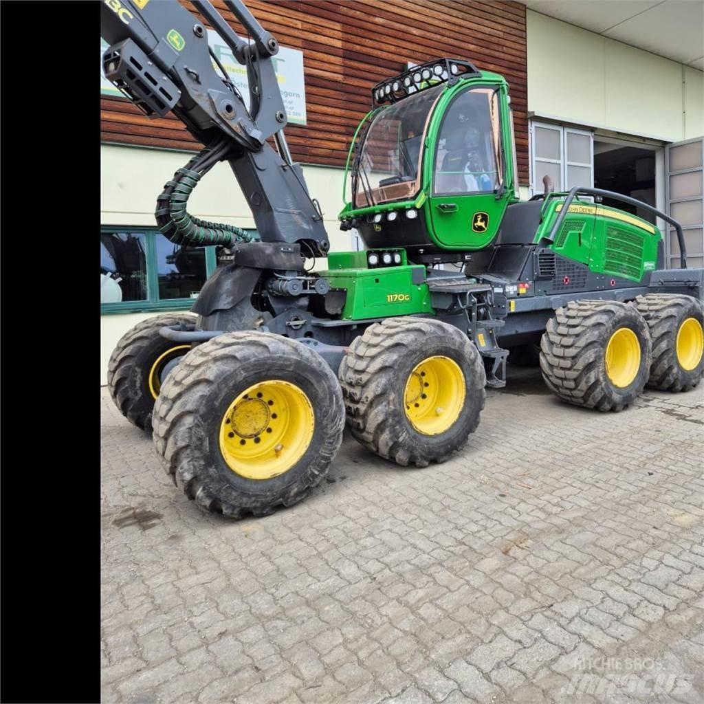 John Deere 1170 G Harvesteri
