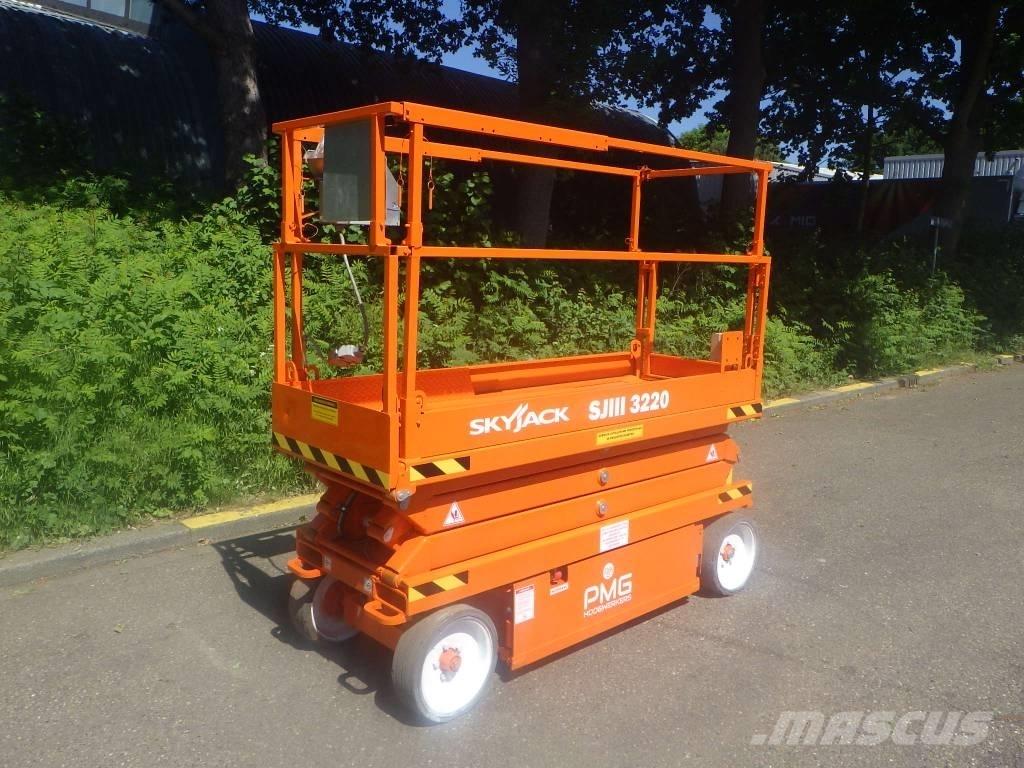 SkyJack SJ3220 Šķerveida pacēlāji