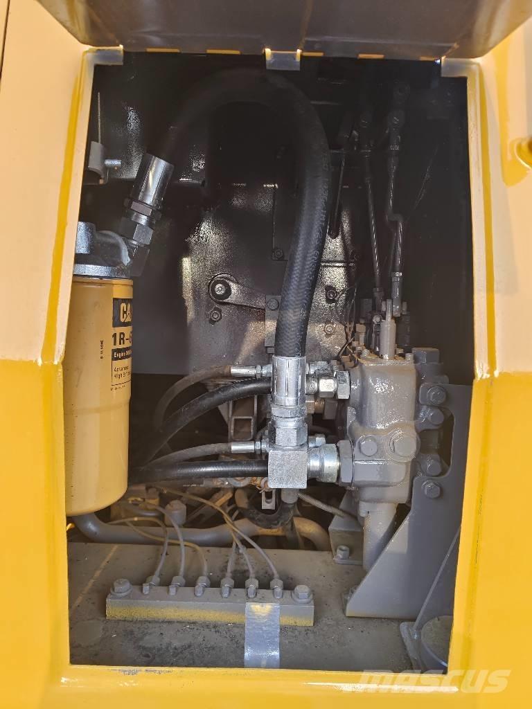 CAT D 5 K Kāpurķēžu buldozeri
