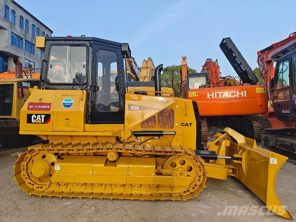 CAT D 5 K Kāpurķēžu buldozeri