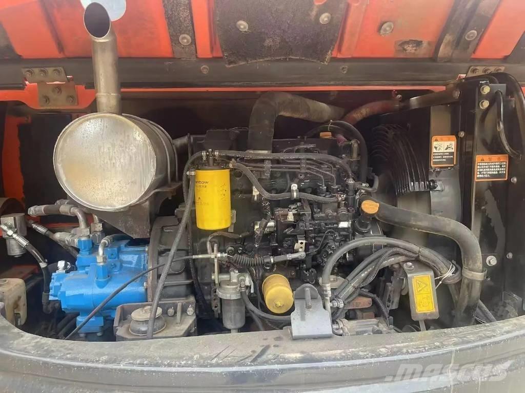 Doosan DX80 Vidēja lieluma ekskavatori 7 t - 12 t