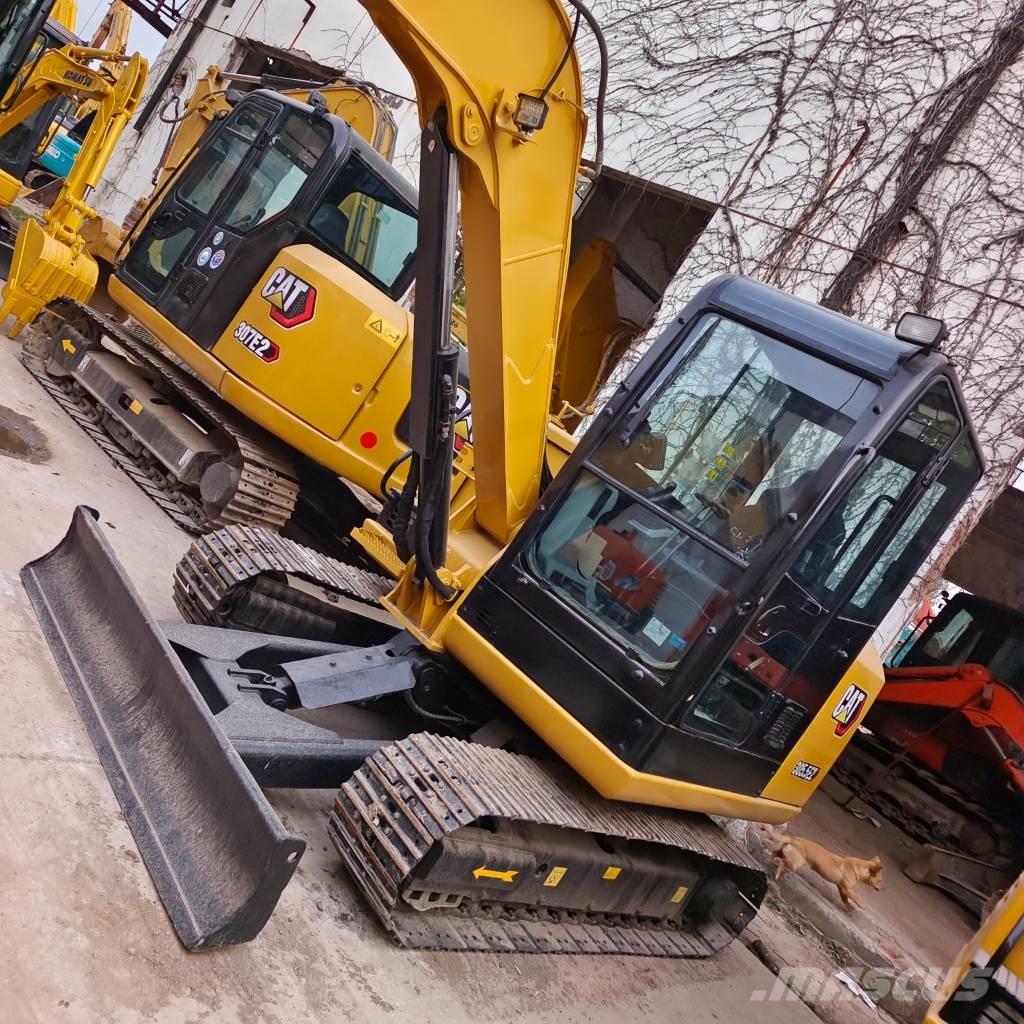 CAT 305 E Mini ekskavatori < 7 t