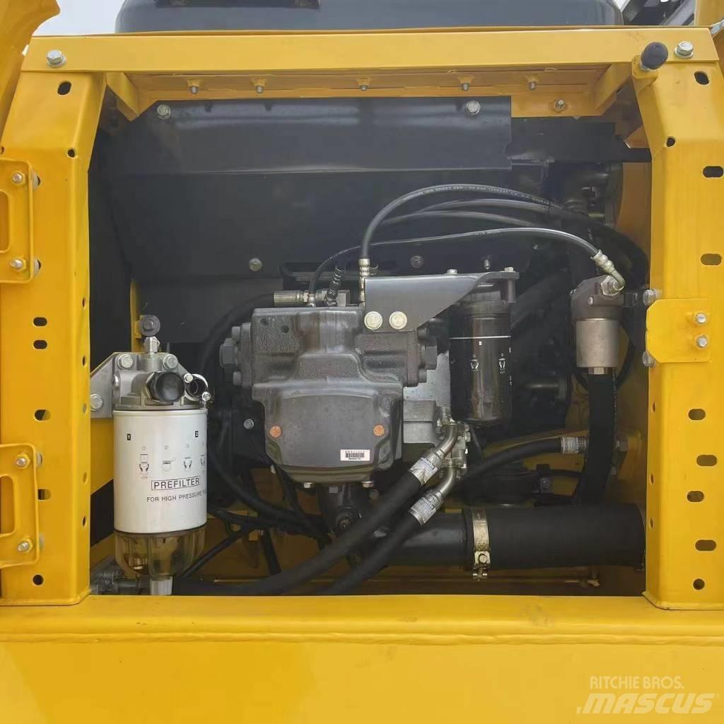 Komatsu PC200 Kāpurķēžu ekskavatori
