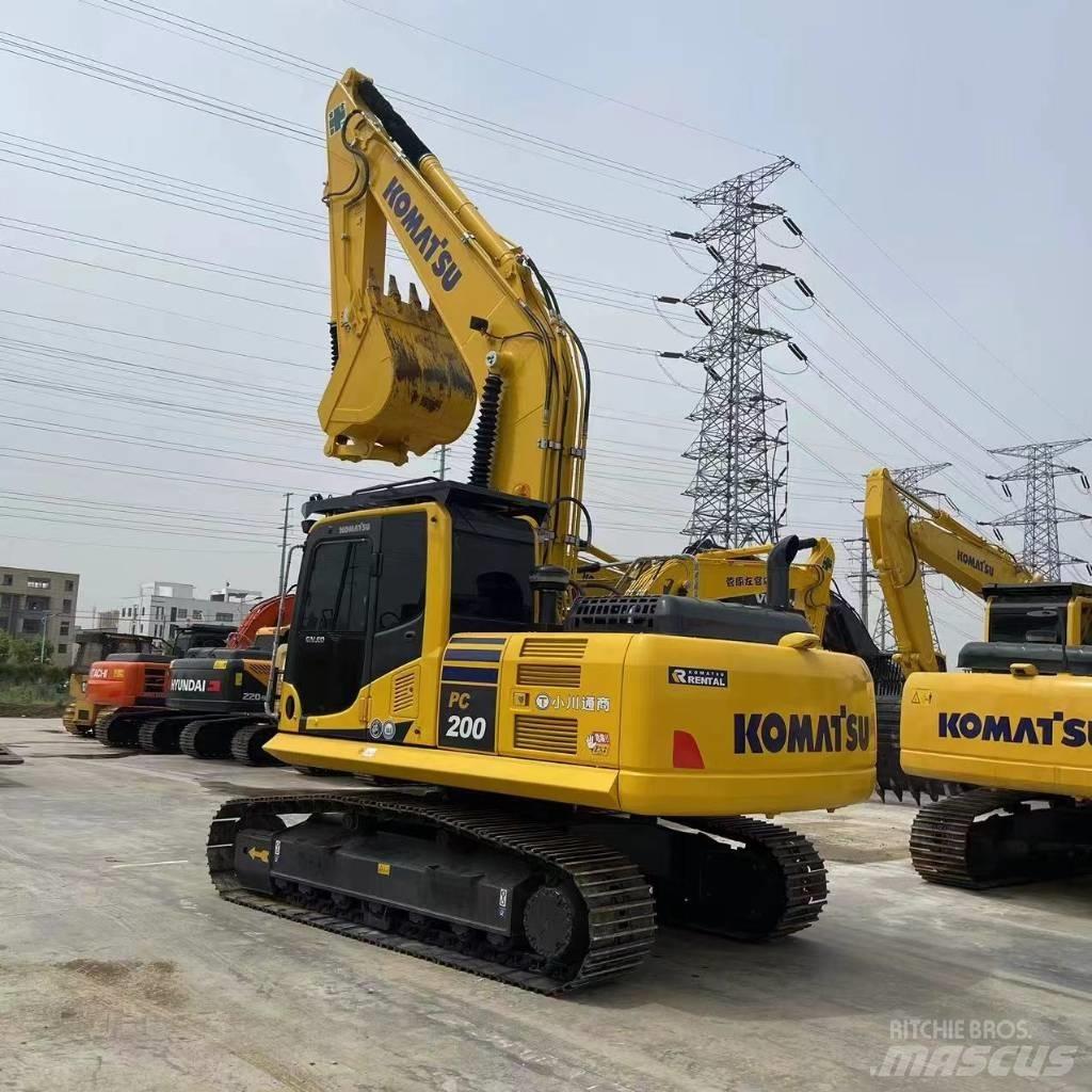 Komatsu PC200 Kāpurķēžu ekskavatori