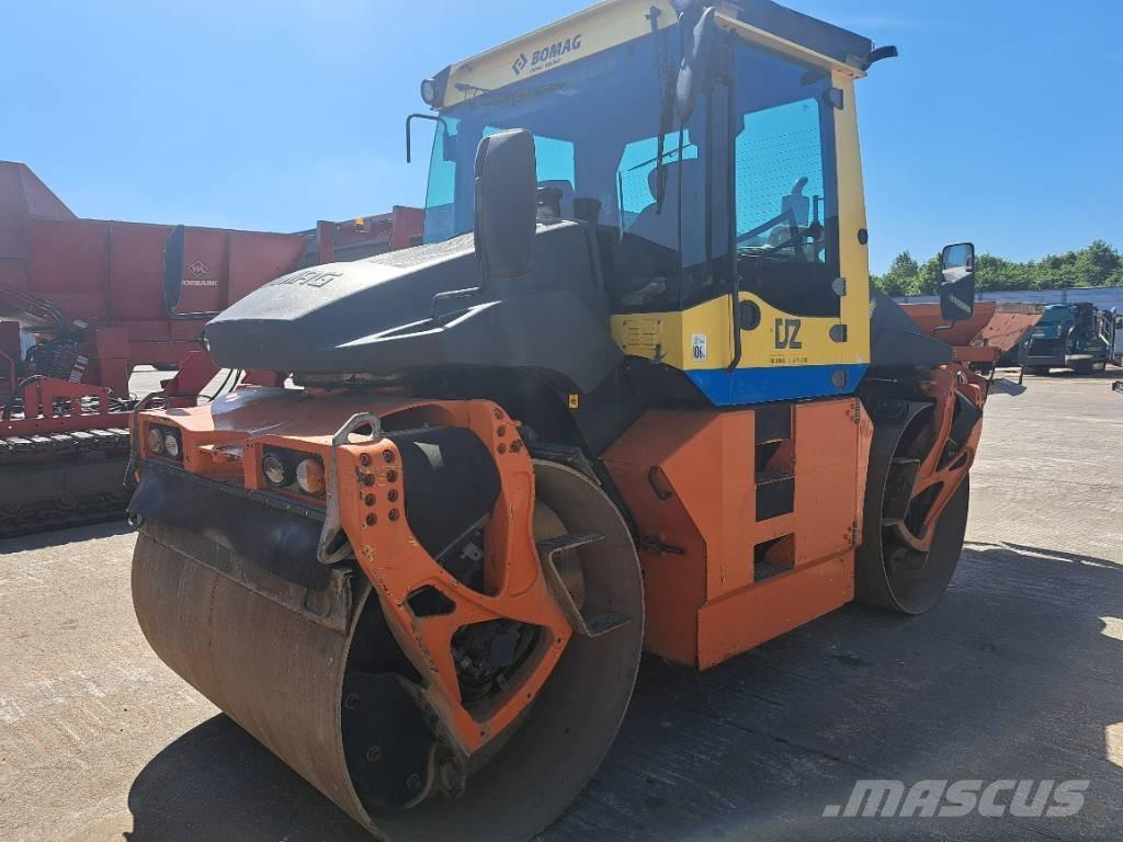 Bomag BW174 AP-4 AM Divvalču grunts veltņi