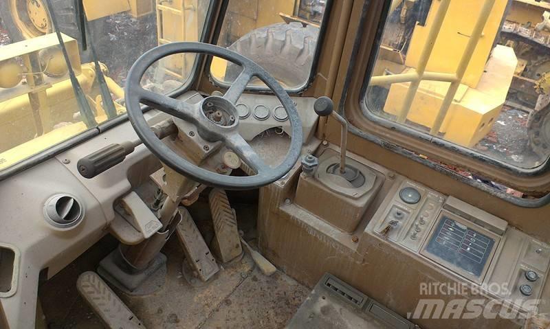CAT 815 B Augsnes blīvētāji
