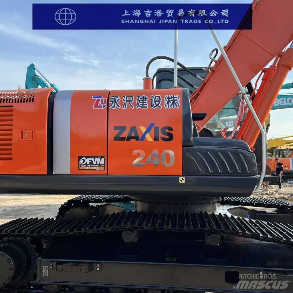 Hitachi ZX 240 Kāpurķēžu ekskavatori
