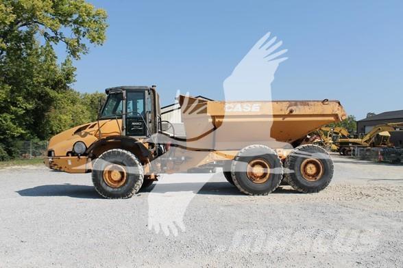 CASE 330B Artikulētie pašizgāzēji