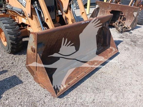 CASE 580N Ekskavatori-iekrāvēji