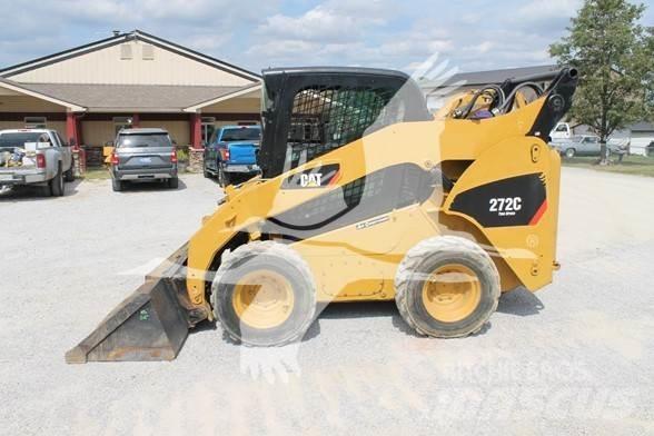 CAT 272C Lietoti riteņu kompaktiekrāvēji