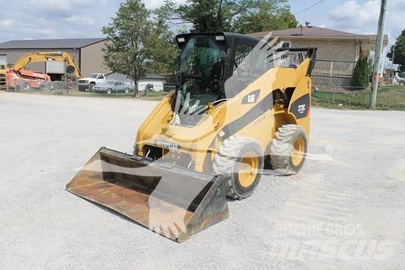 CAT 272C Lietoti riteņu kompaktiekrāvēji