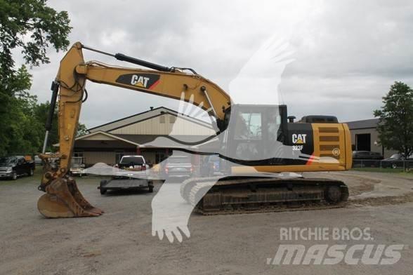CAT 323FL Kāpurķēžu ekskavatori