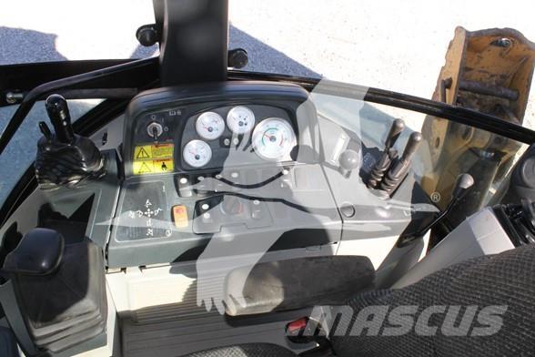 CAT 420E Ekskavatori-iekrāvēji