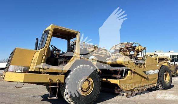 CAT 615C II Skrēperi