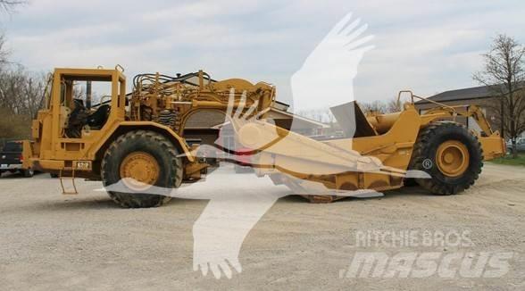 CAT 621F Skrēperi