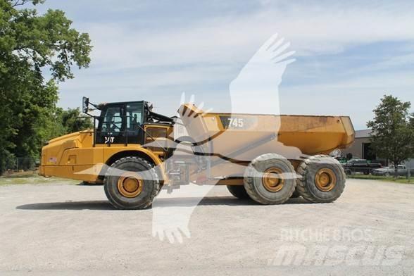 CAT 745 Artikulētie pašizgāzēji
