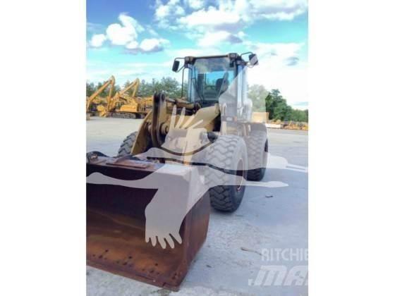 CAT 928G Iekrāvēji uz riteņiem