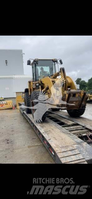CAT 928G Iekrāvēji uz riteņiem