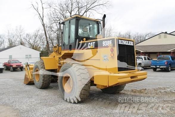 CAT 938F Iekrāvēji uz riteņiem