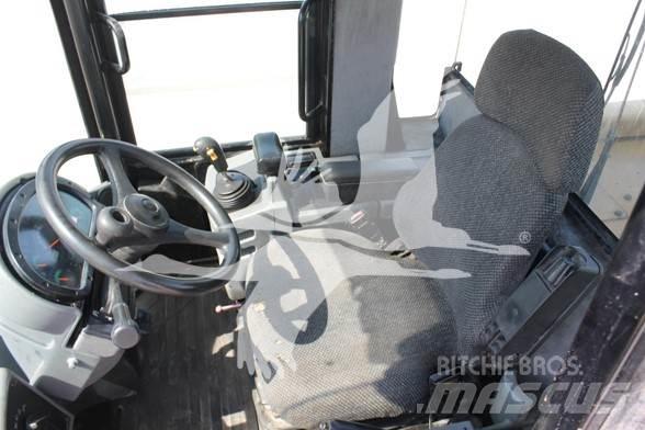 CAT 938G Iekrāvēji uz riteņiem
