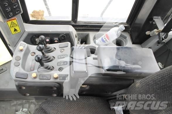 CAT 972K Iekrāvēji uz riteņiem