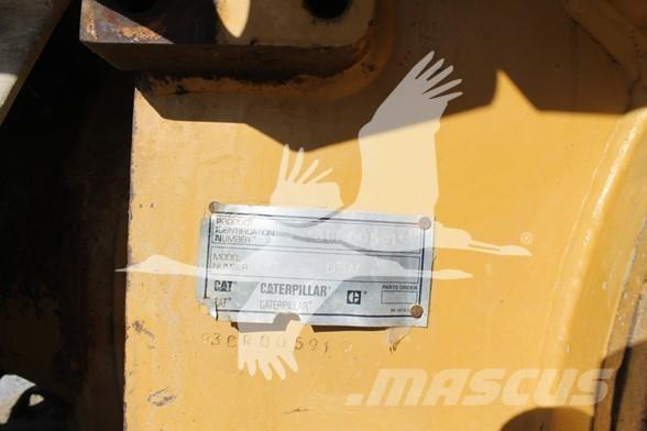 CAT D5M LGP Kāpurķēžu buldozeri