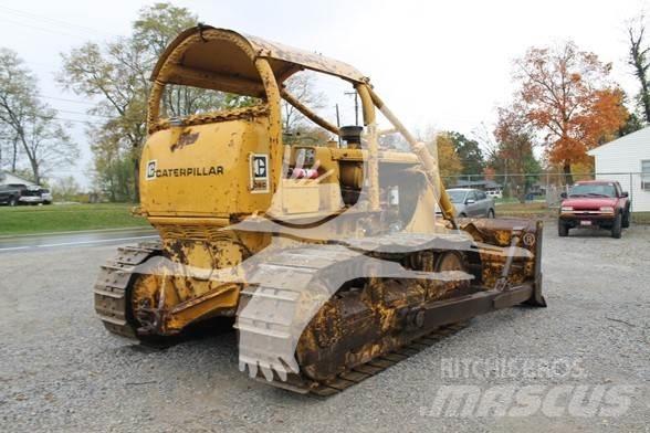 CAT D6C Kāpurķēžu buldozeri