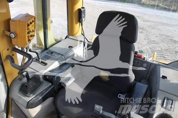 CAT D6N XL Kāpurķēžu buldozeri