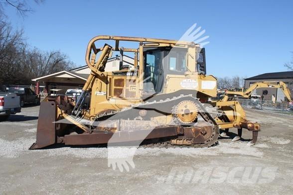 CAT D6T XL Kāpurķēžu buldozeri