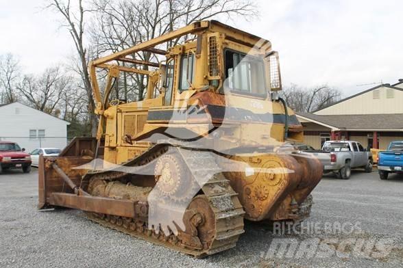 CAT D7H Kāpurķēžu buldozeri