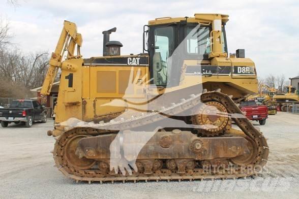 CAT D8R Kāpurķēžu buldozeri