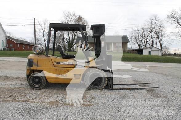 CAT GP40 Tehnika ar dīzeļa dzinēju