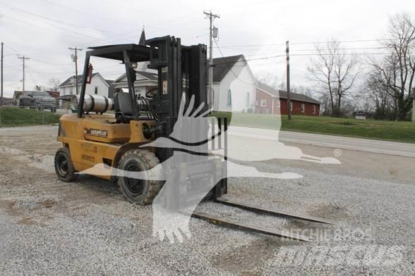 CAT GP40 Tehnika ar dīzeļa dzinēju