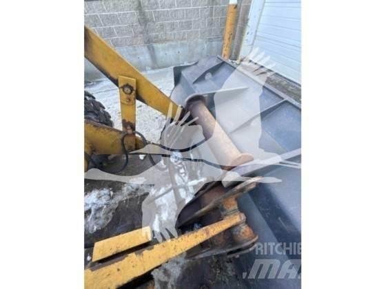 CAT IT14G Iekrāvēji uz riteņiem