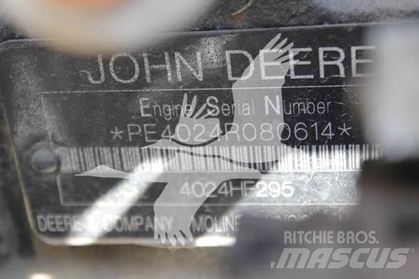 John Deere  Dzinēji