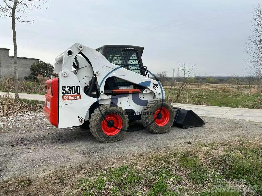 Bobcat S 330 Lietoti riteņu kompaktiekrāvēji