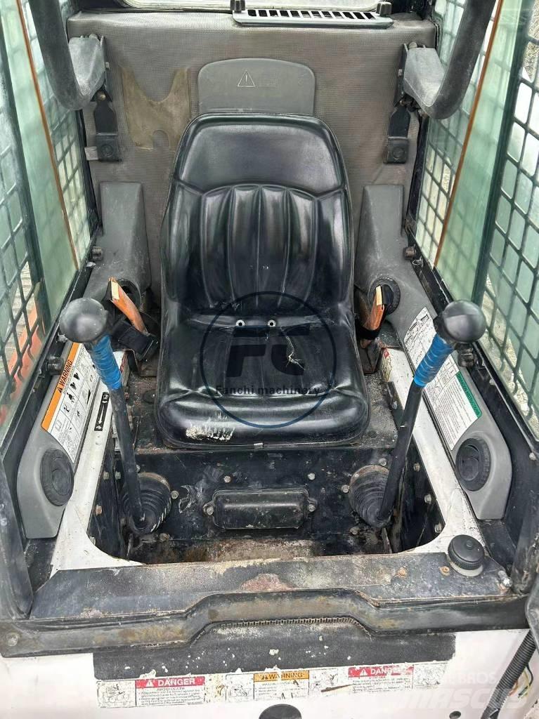 Bobcat S 330 Lietoti riteņu kompaktiekrāvēji