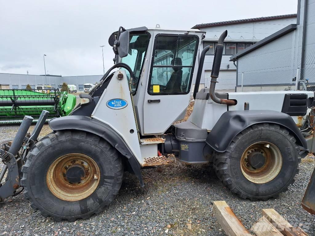 Wille 855c Kompaktie traktori