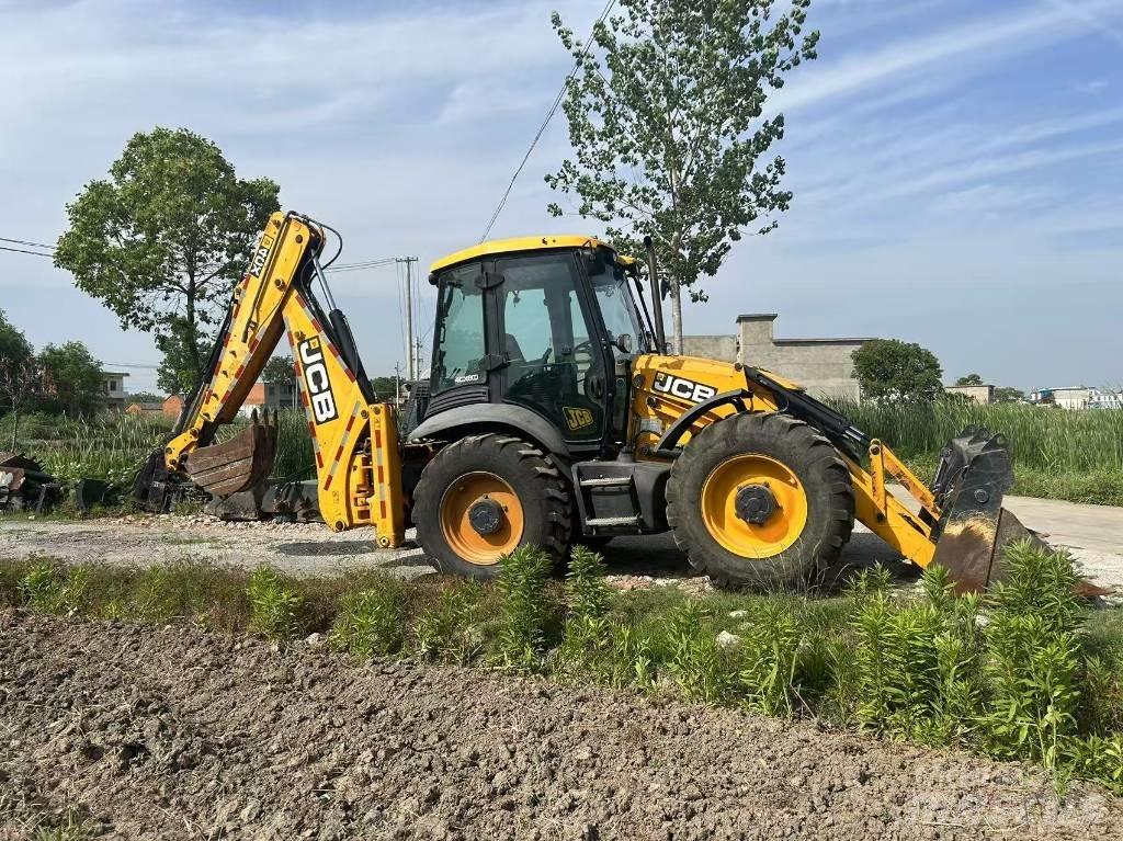 JCB 3 CX Ekskavatori-iekrāvēji