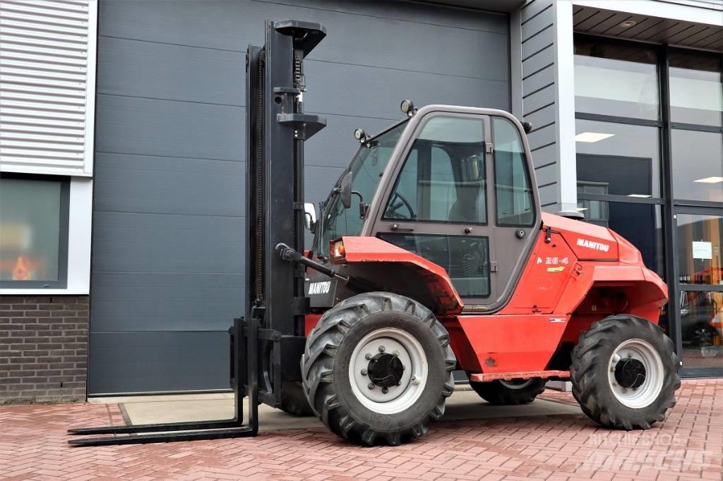 Manitou M 26.4 Apvidus autokrāvējs
