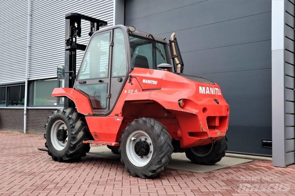 Manitou M 26.4 Apvidus autokrāvējs
