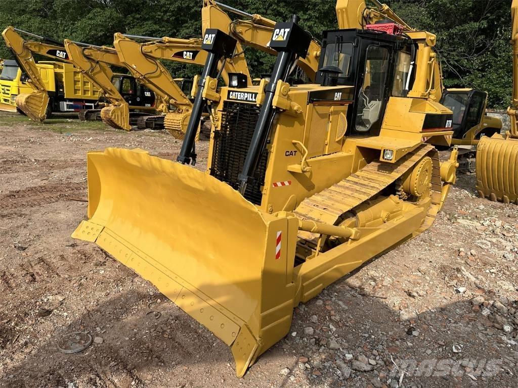 CAT D 7 R Kāpurķēžu buldozeri