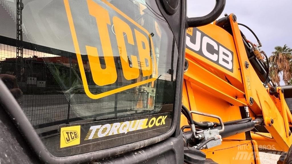 JCB 3 CX Ekskavatori-iekrāvēji