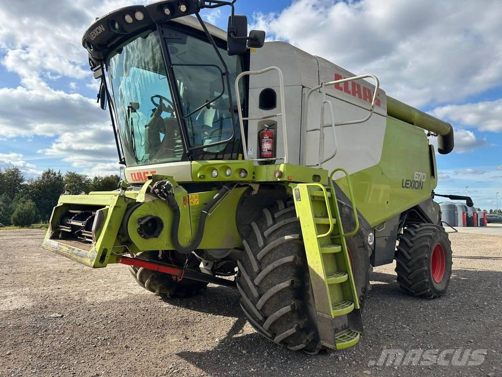 CLAAS Lexion 670 Ražas novākšanas kombaini