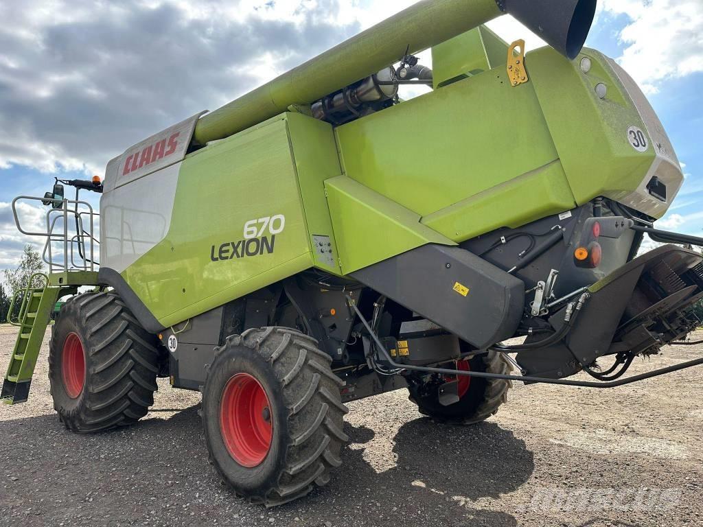CLAAS Lexion 670 Ražas novākšanas kombaini