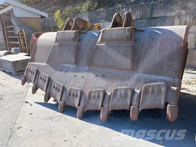 CAT 988 B Iekrāvēji uz riteņiem