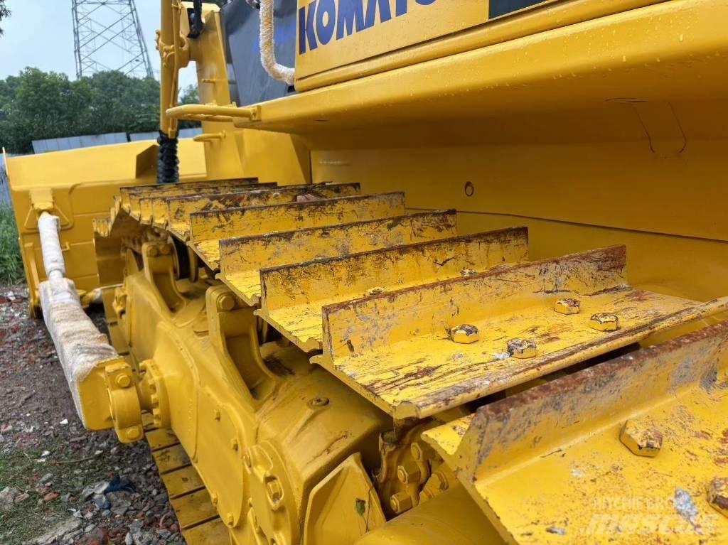 Komatsu D 85 E-12 Kāpurķēžu buldozeri