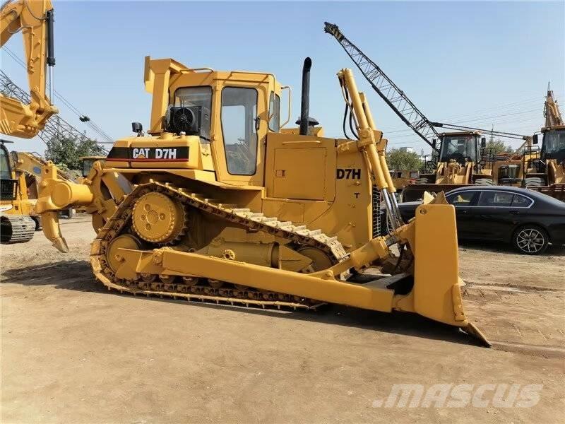 CAT D 7 H Kāpurķēžu buldozeri